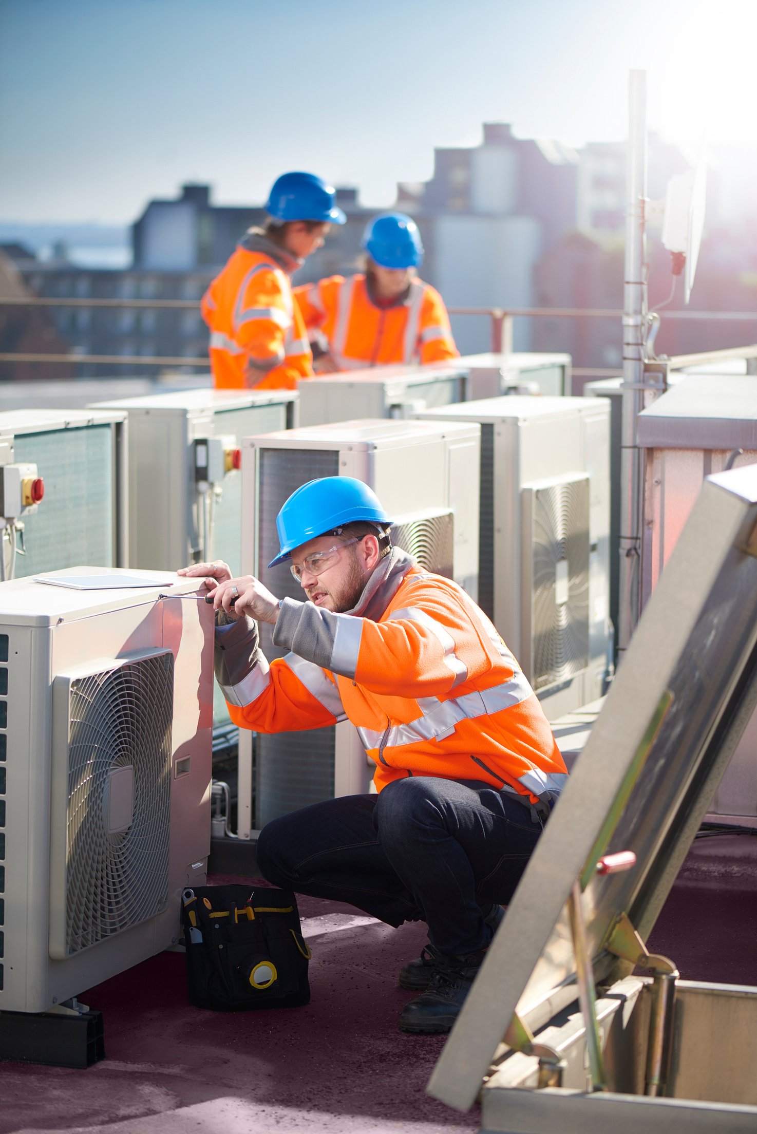 air conditioning installation on rooftop